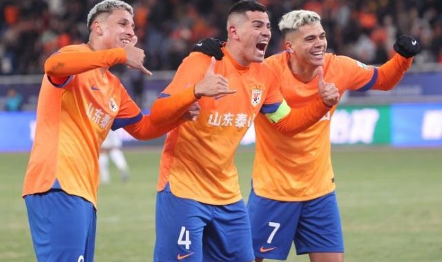 泰山4外援破门！克雷桑闪击卡扎处子球 亚冠靠他们