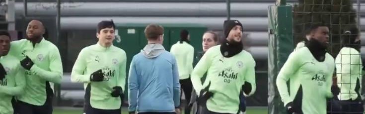 dota2直播-周中欧冠能否上场？尼科-冈萨雷斯参加了曼城今天的公开训练