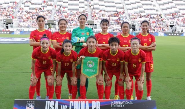 dota2直播-美国女足展现全方位优势 谷底中的女足无人过问