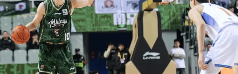 郭昊文全场14投仅2中，三分7中1得到9分1篮板6助攻3失误